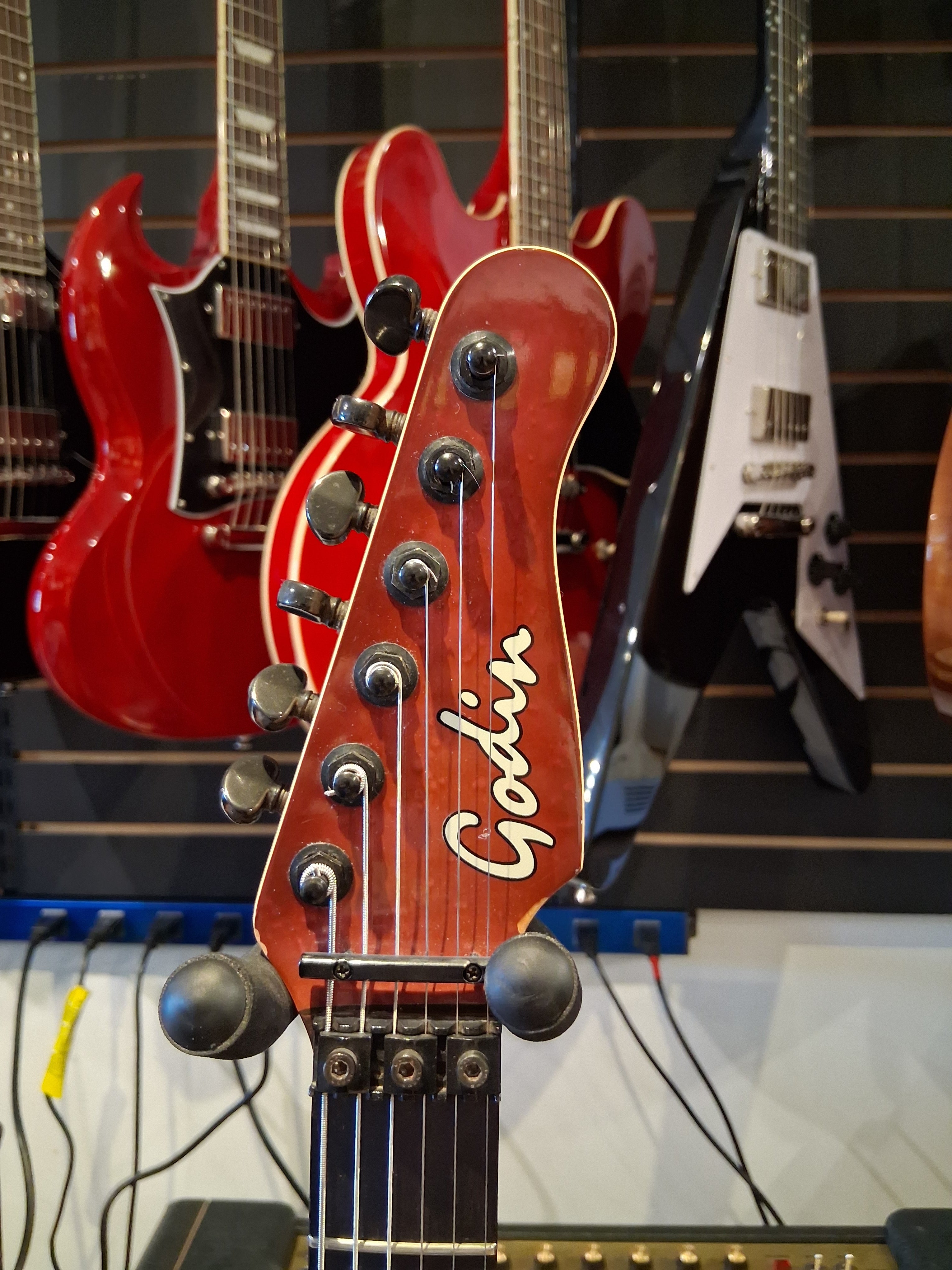 Godin Artisan (87-91) with gigbag -USED-