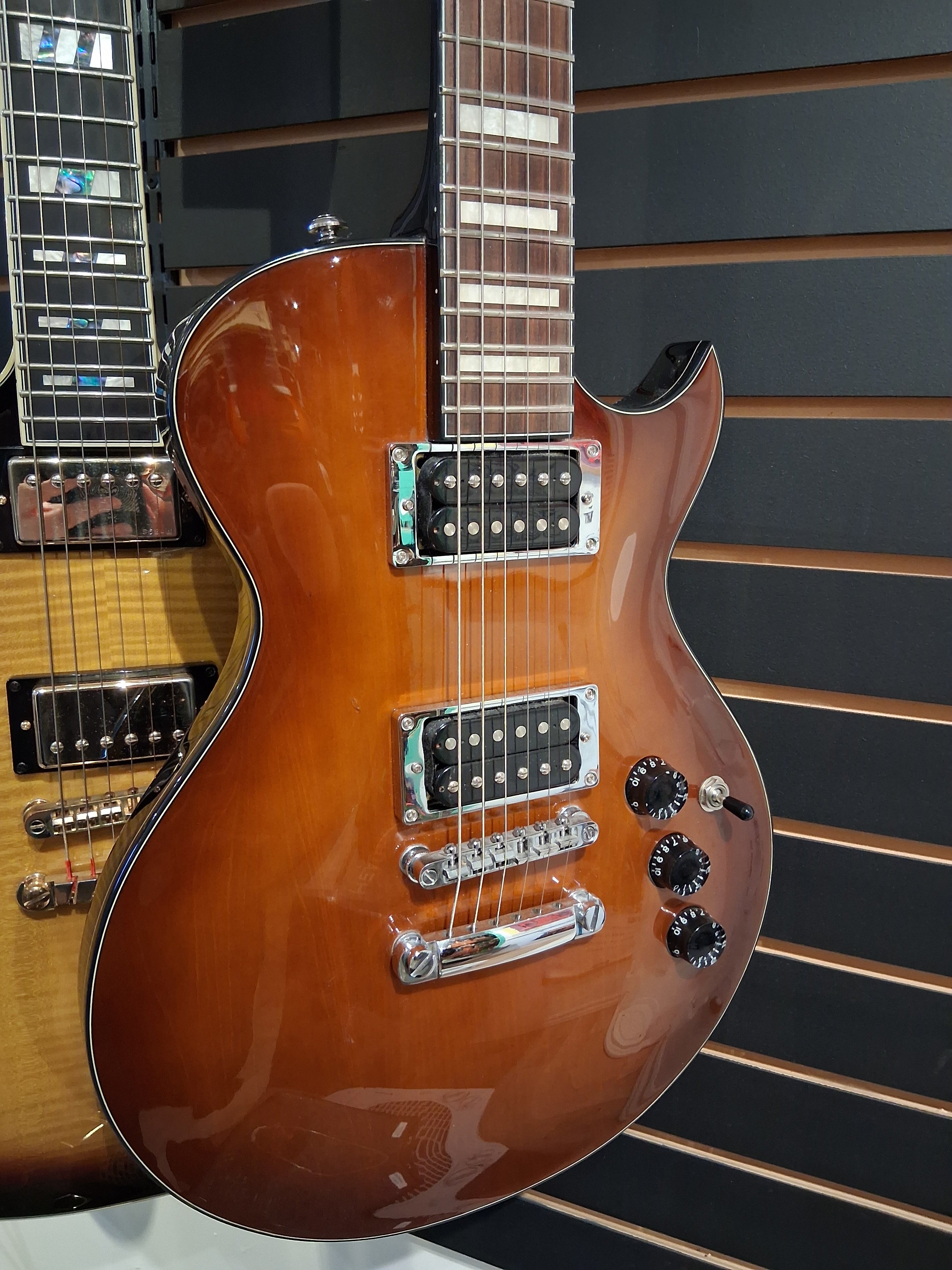 Ibanez - Gio Art - sunburst - Used (cracked varnish)
