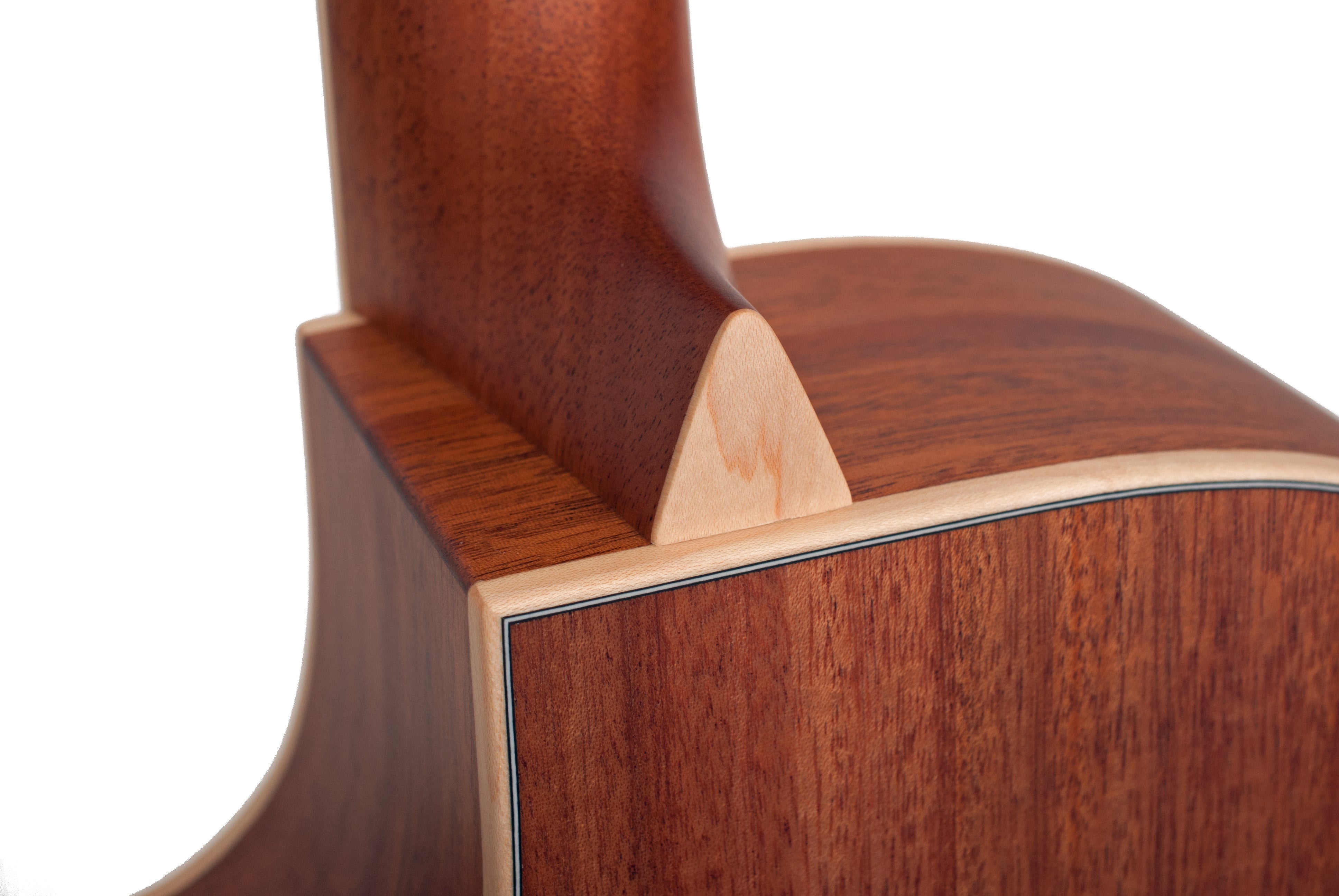 Larrivée LV-03E Mahogany Series