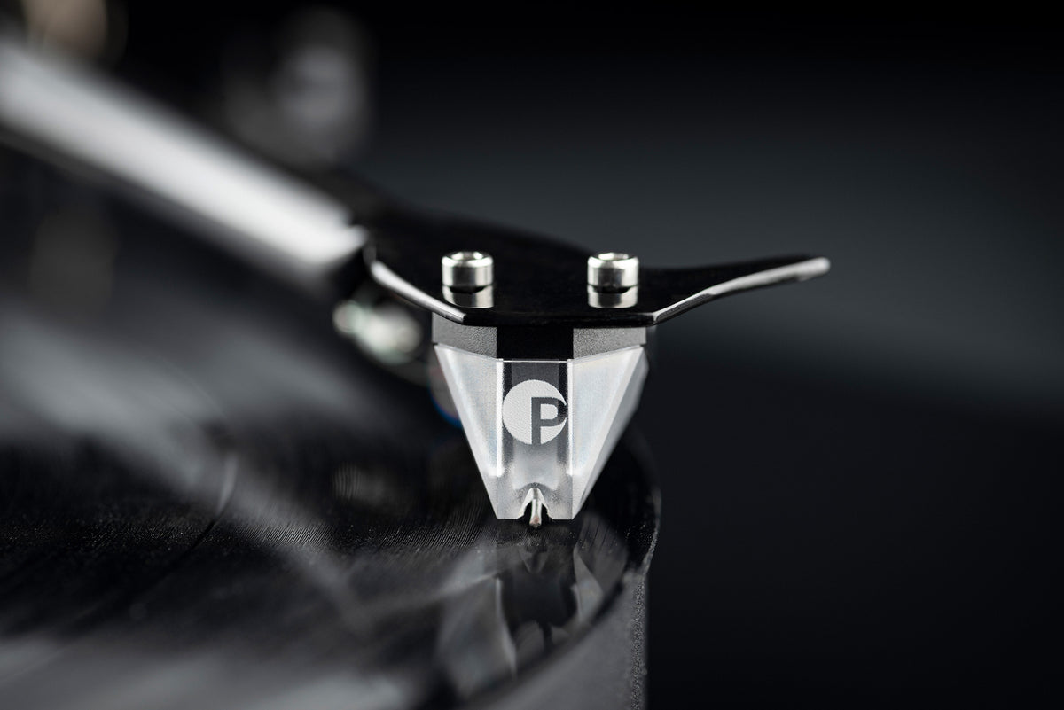 Pro-Ject - Debut Pro Balanced Turntable (Pick It Pro B)