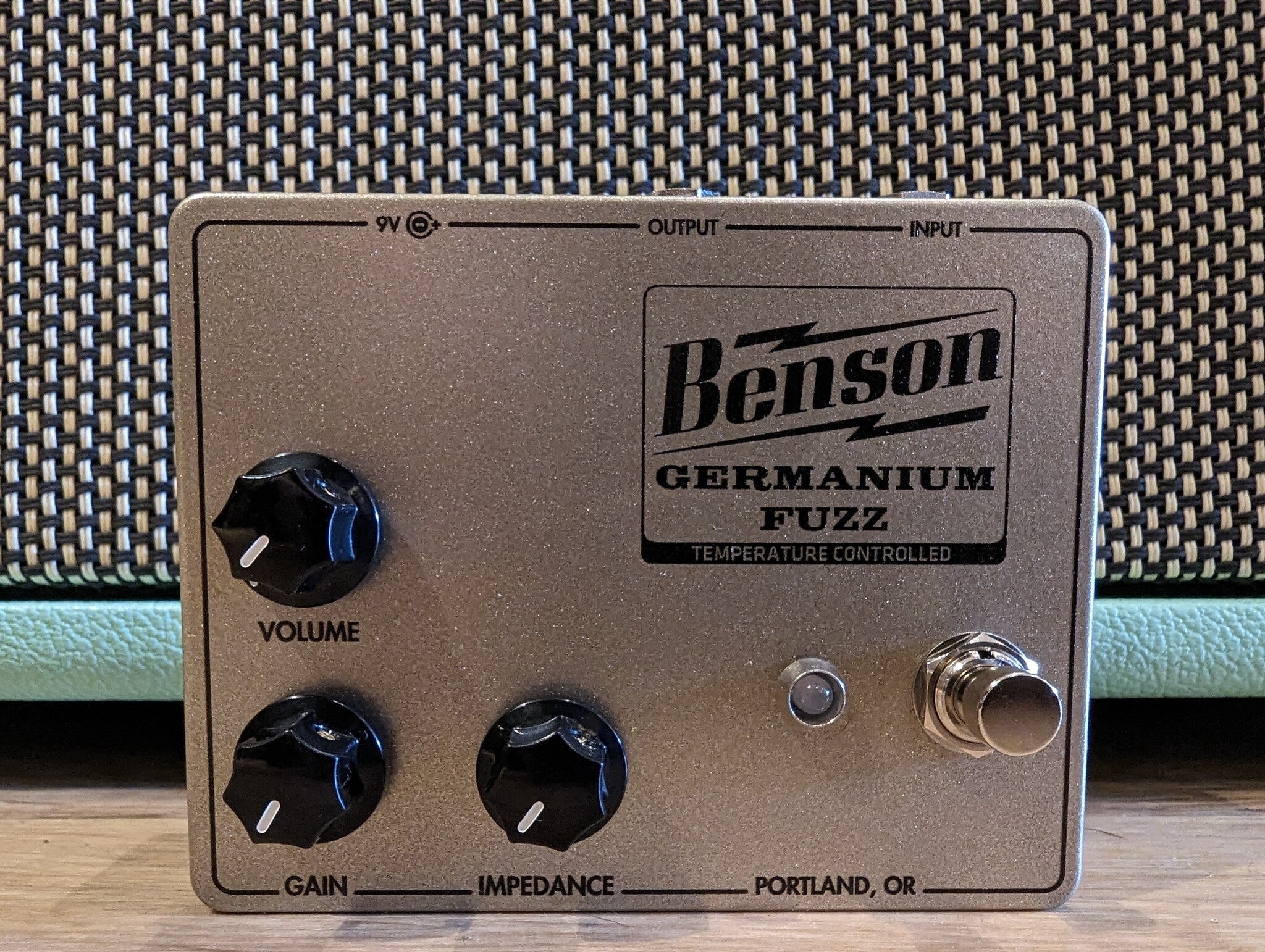 Benson - Germanium Fuzz / Gold - La Boîte Musicale - Fuzz - Benson Amps -