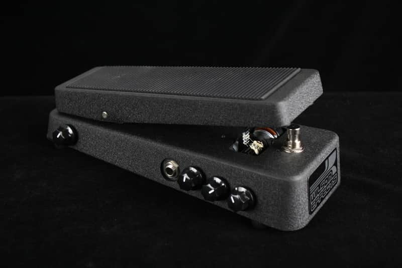 Wilson Effects V S Tunable Colorful Clone