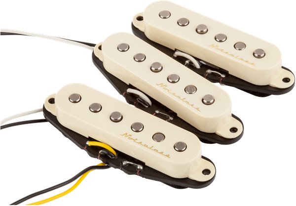 Fender - Vintage Noiseless™ Strat® Pickups - (3) - Aged White - La Boîte Musicale - Stratocaster Pickups - Fender -