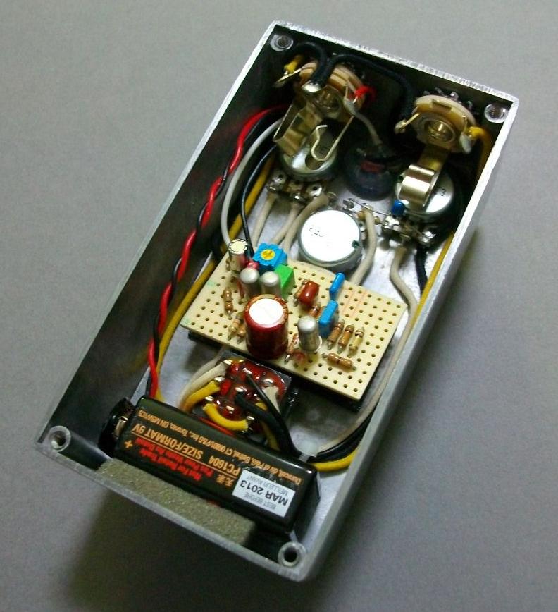 Montreux Pedals Custom Shop Fuzz 33 (Amazing Tonebender style pedal)