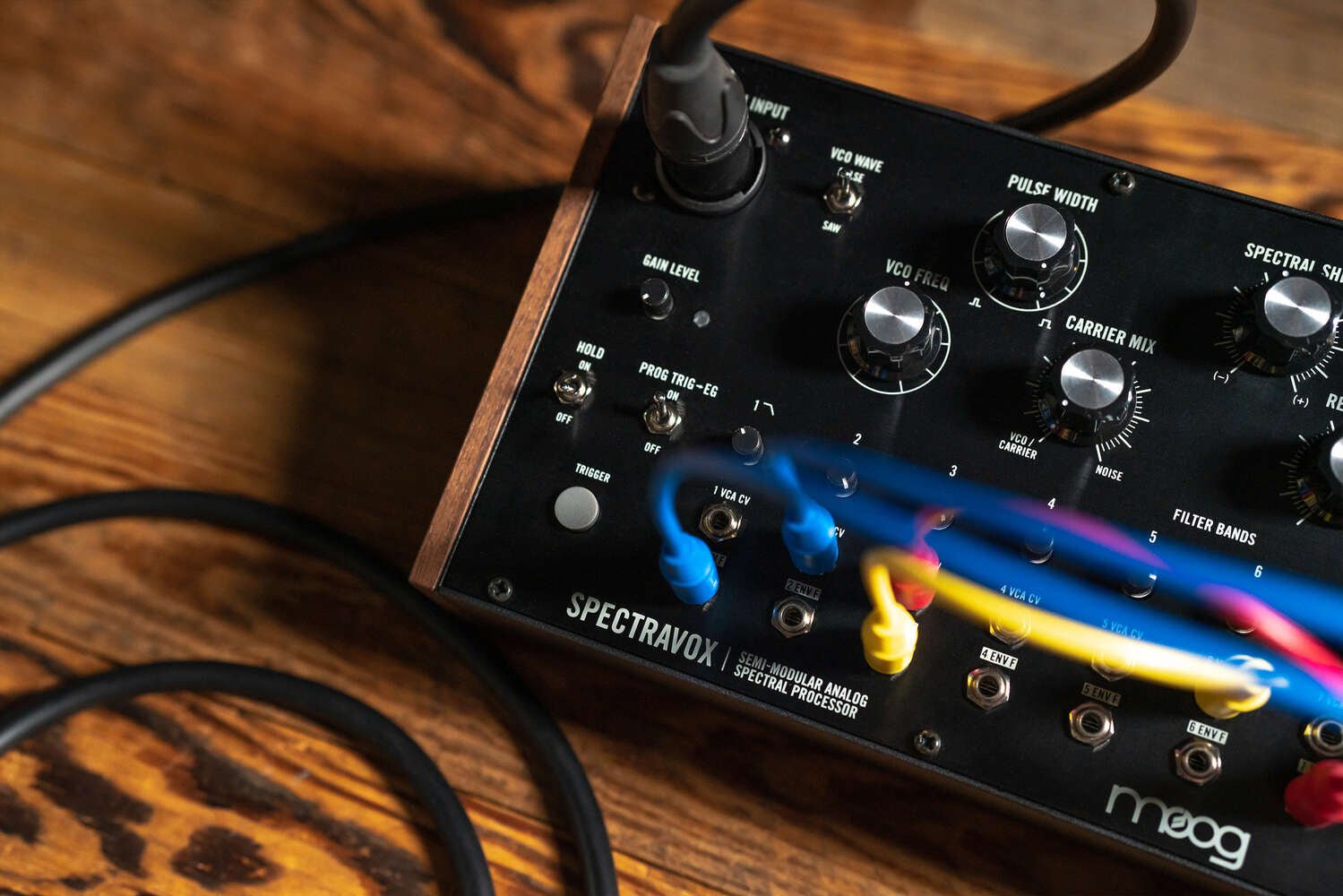 Moog - Spectravox Semi - Modular Analog Spectral Processor - La Boîte Musicale - La Boîte Musicale -