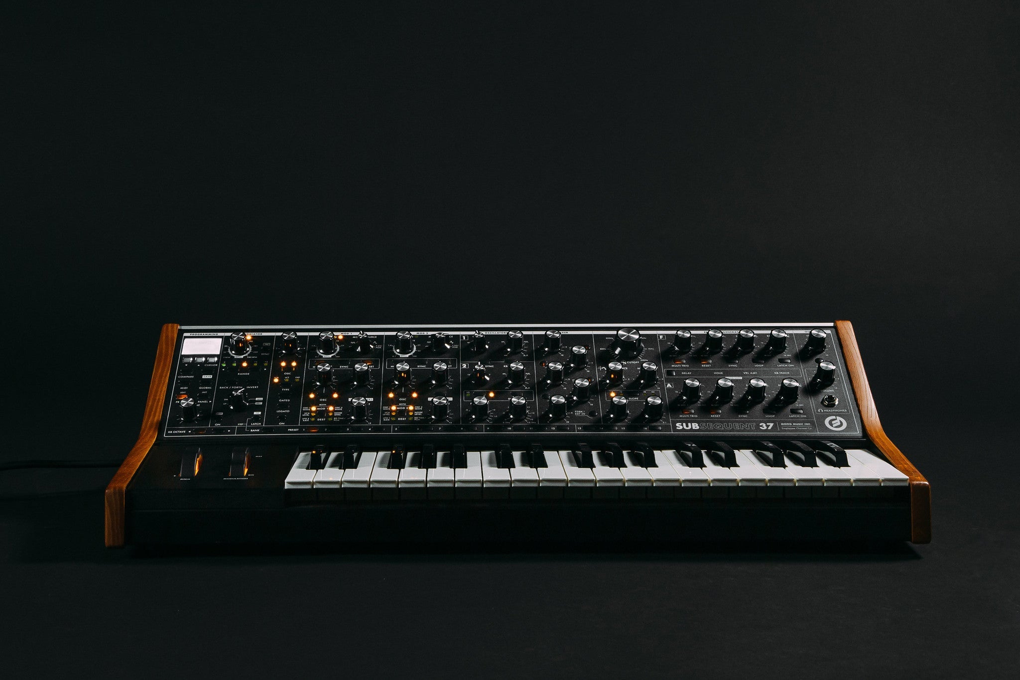 Moog - Subsequent 37 Analog Synthesizer - La Boîte Musicale - Synthesizers - Moog -