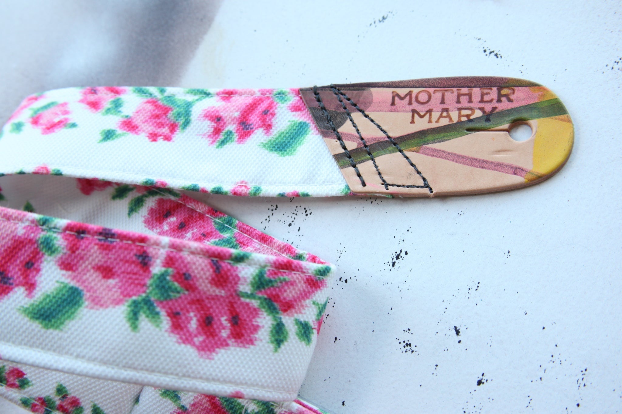Mother Mary Company - Edith Guitar Strap - La Boîte Musicale - Mother Mary Company -