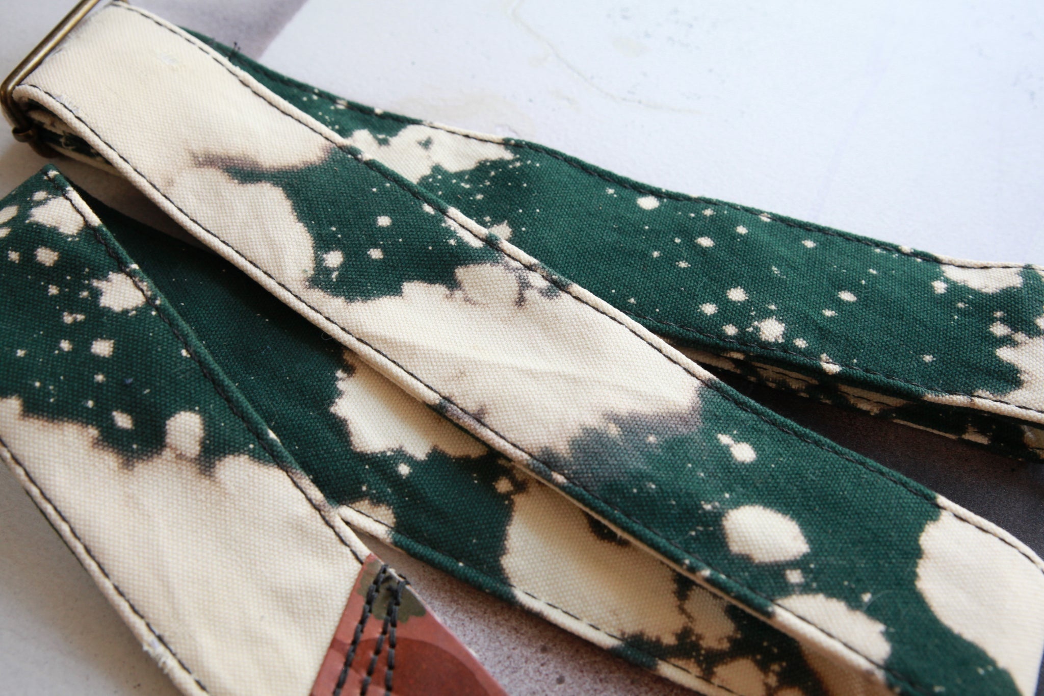 Mother Mary Company - Forrest Green Bleached Guitar Strap - La Boîte Musicale - Mother Mary Company -