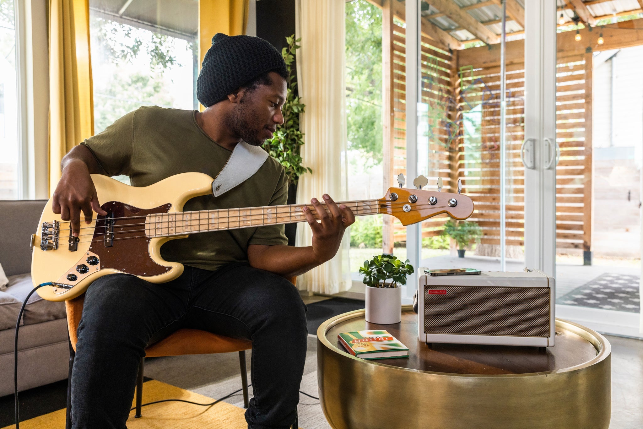 Positive Grid - 40W Guitar - Bass & Acoustic Amplifier Combo Amp - Pearl - La Boîte Musicale - Electric Guitar Amplifier - Positive Grid -