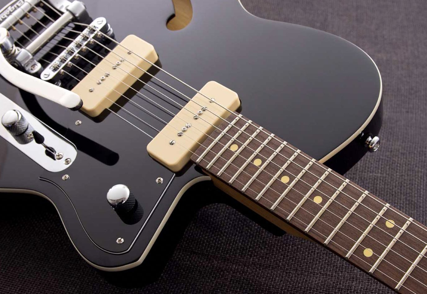 Reverend - Club King 290 - Midnight Black - RW - La Boîte Musicale - Electric Guitars - Reverend -