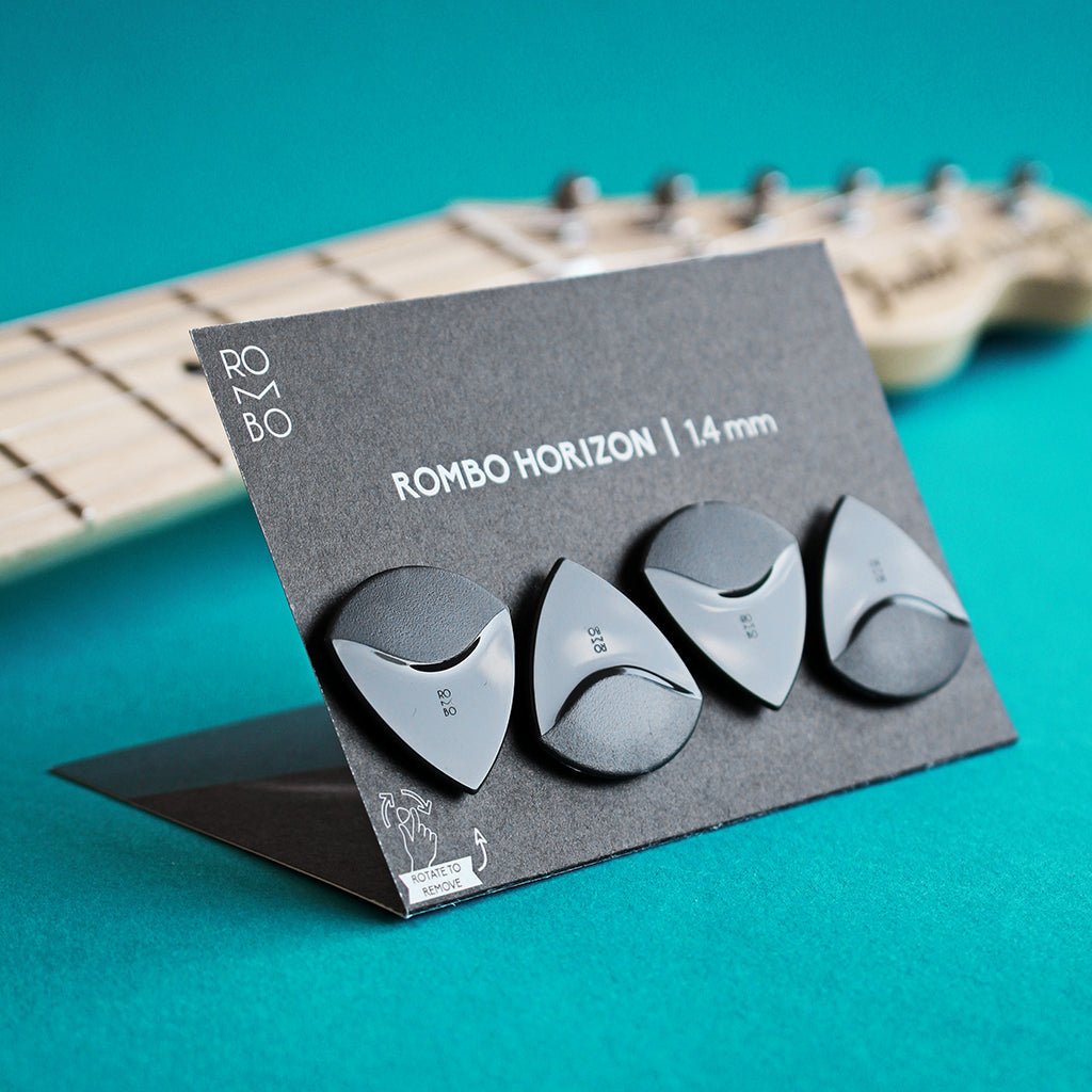 Rombo - The Rombo Horizon Pick Set (4 guitar picks) Graphite Black - La Boîte Musicale - Rombo Picks -