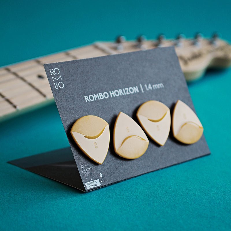 Rombo - The Rombo Horizon Pick Set (4 guitar picks) Honey Yellow - La Boîte Musicale - Rombo Picks -