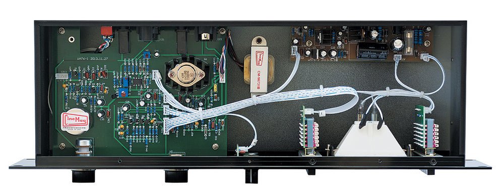 Warm Audio - Class A FET Line - Level Limiting Amplifier With All Solid - State Circuitry And Cinemag Transformers - La Boîte Musicale - La Boîte Musicale -