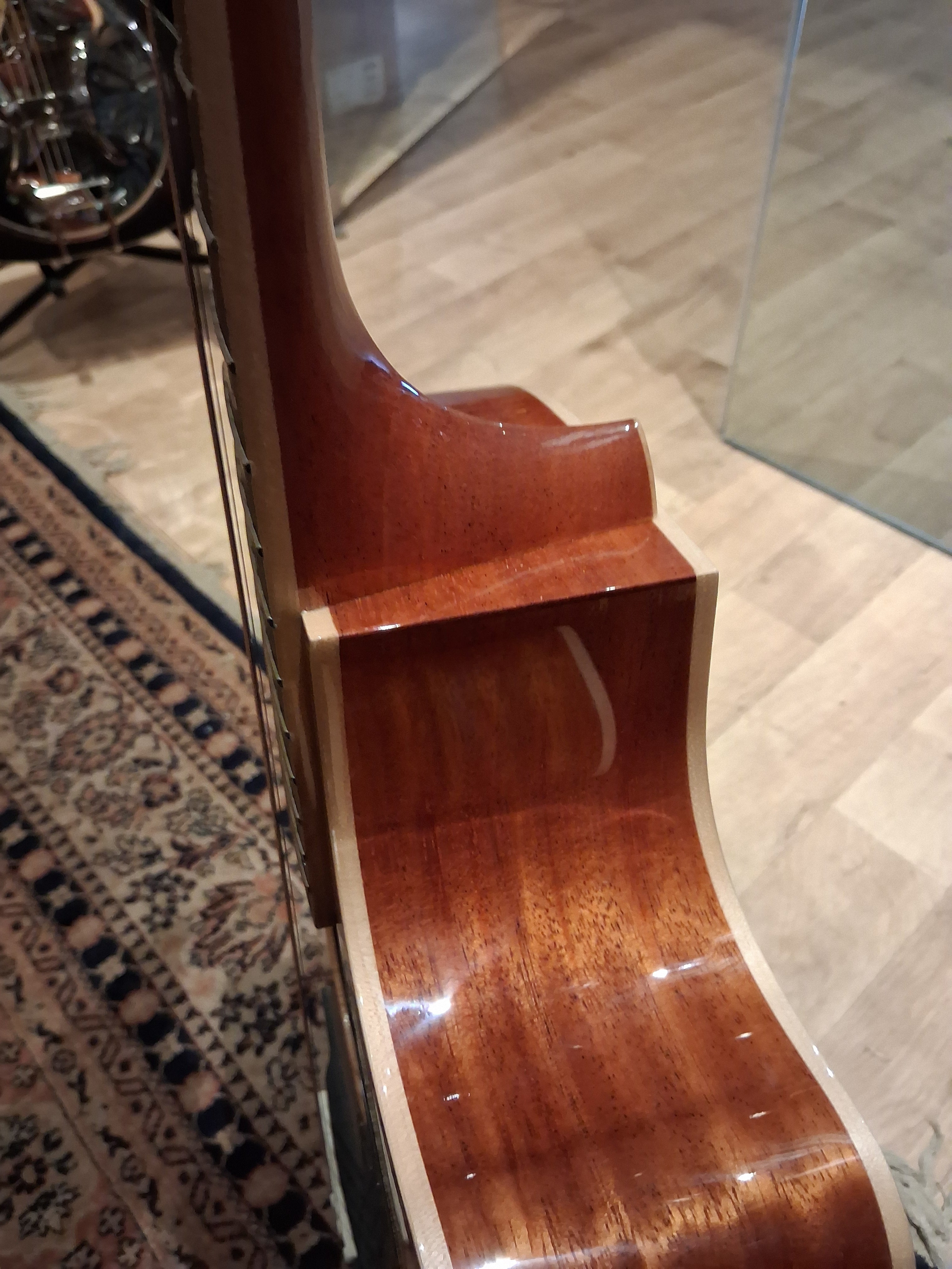 Larrivée DV-44 Series Mahogany