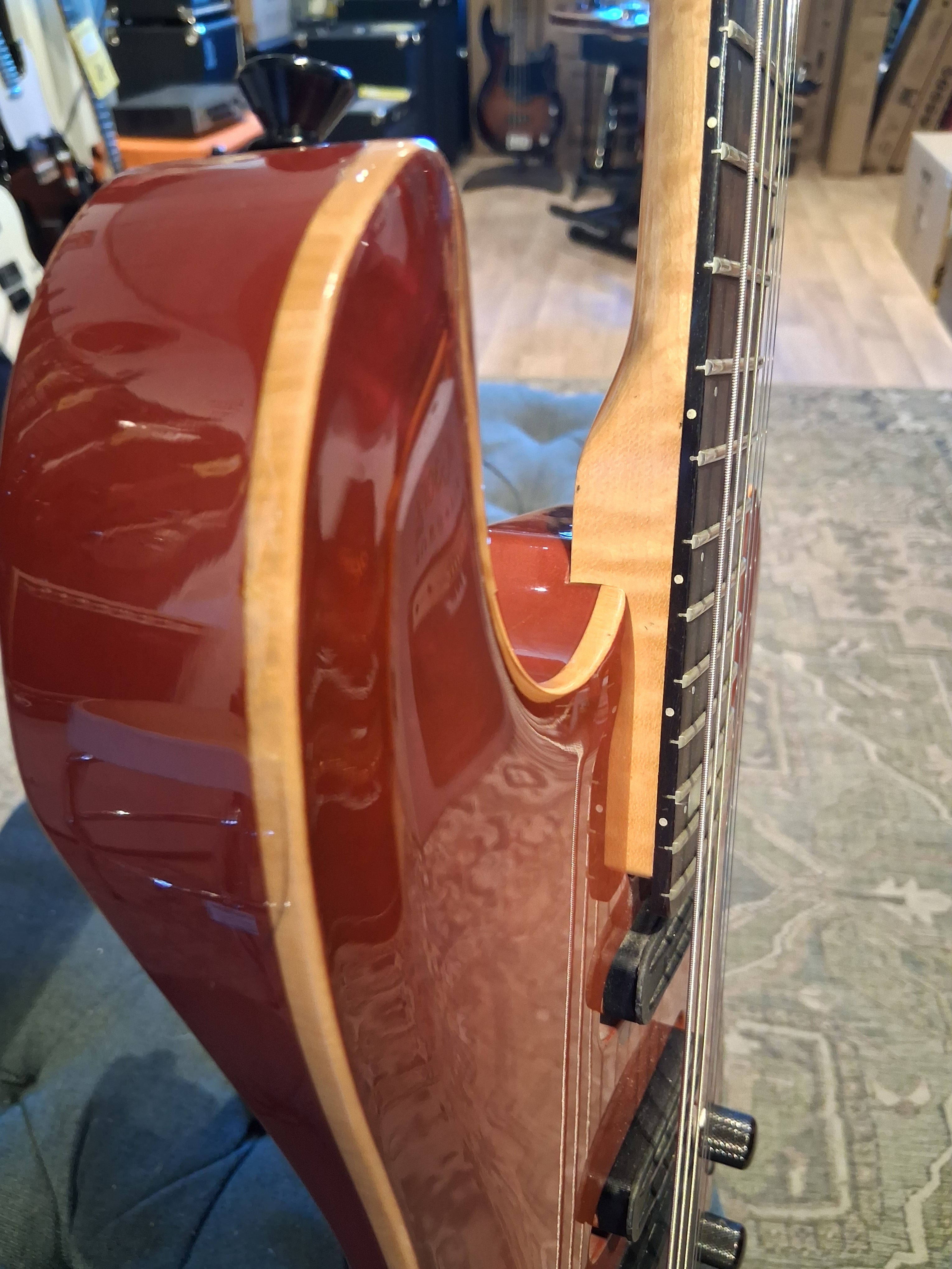 Godin Artisan (87-91) with gigbag -USED-