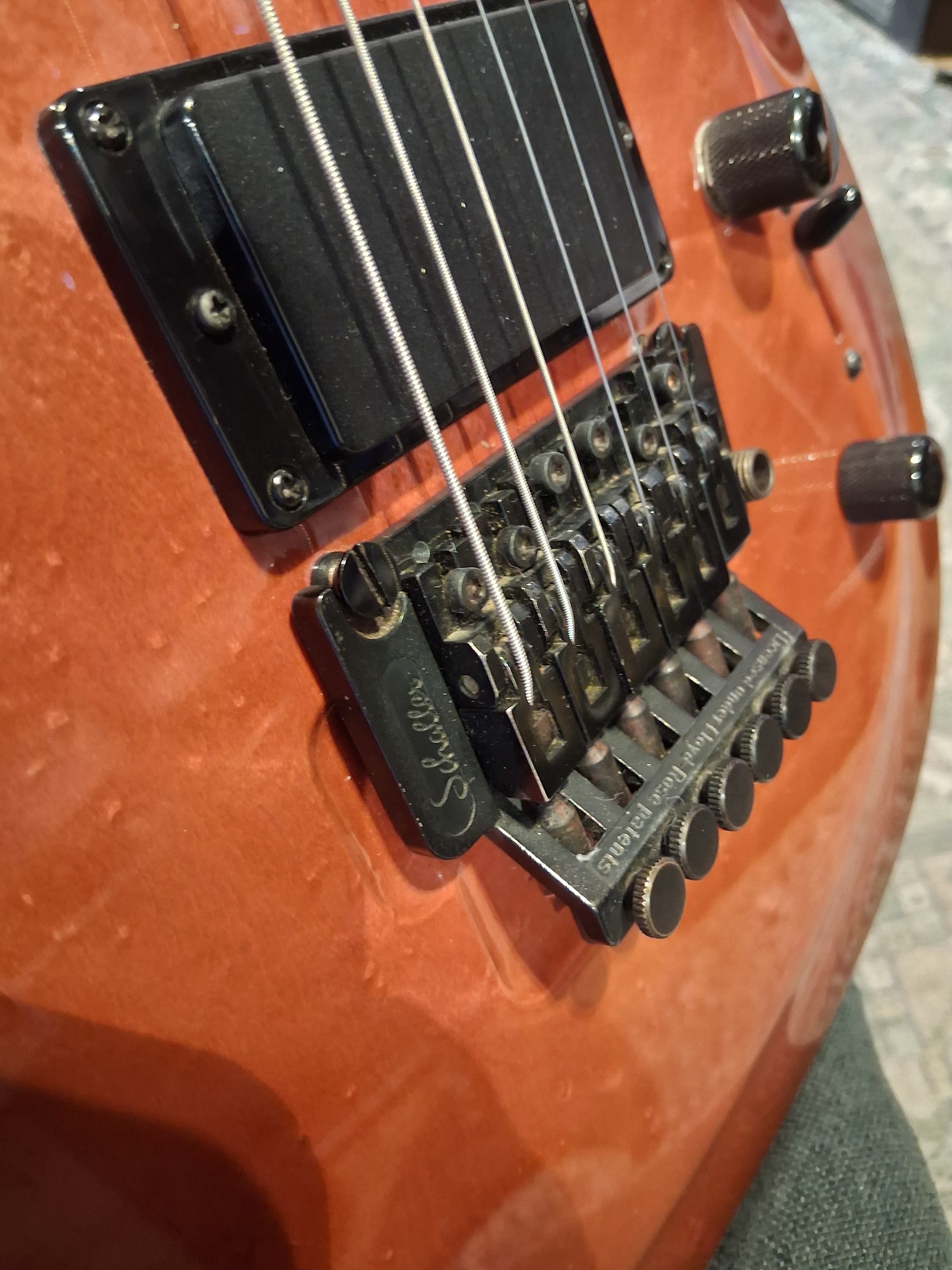 Godin Artisan (87-91) with gigbag -USED-