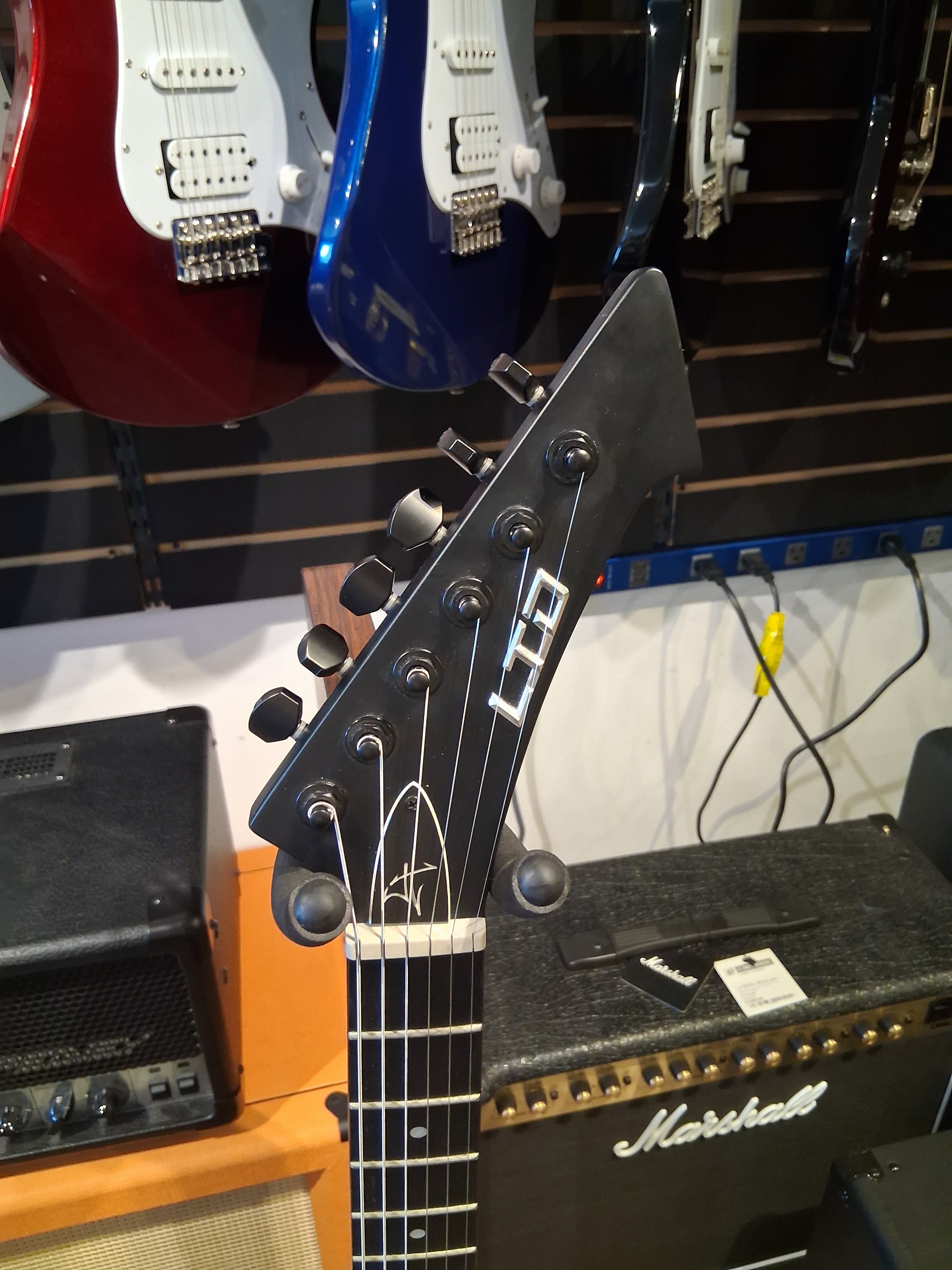 LTD Vulture James Hetfield -USED- No case