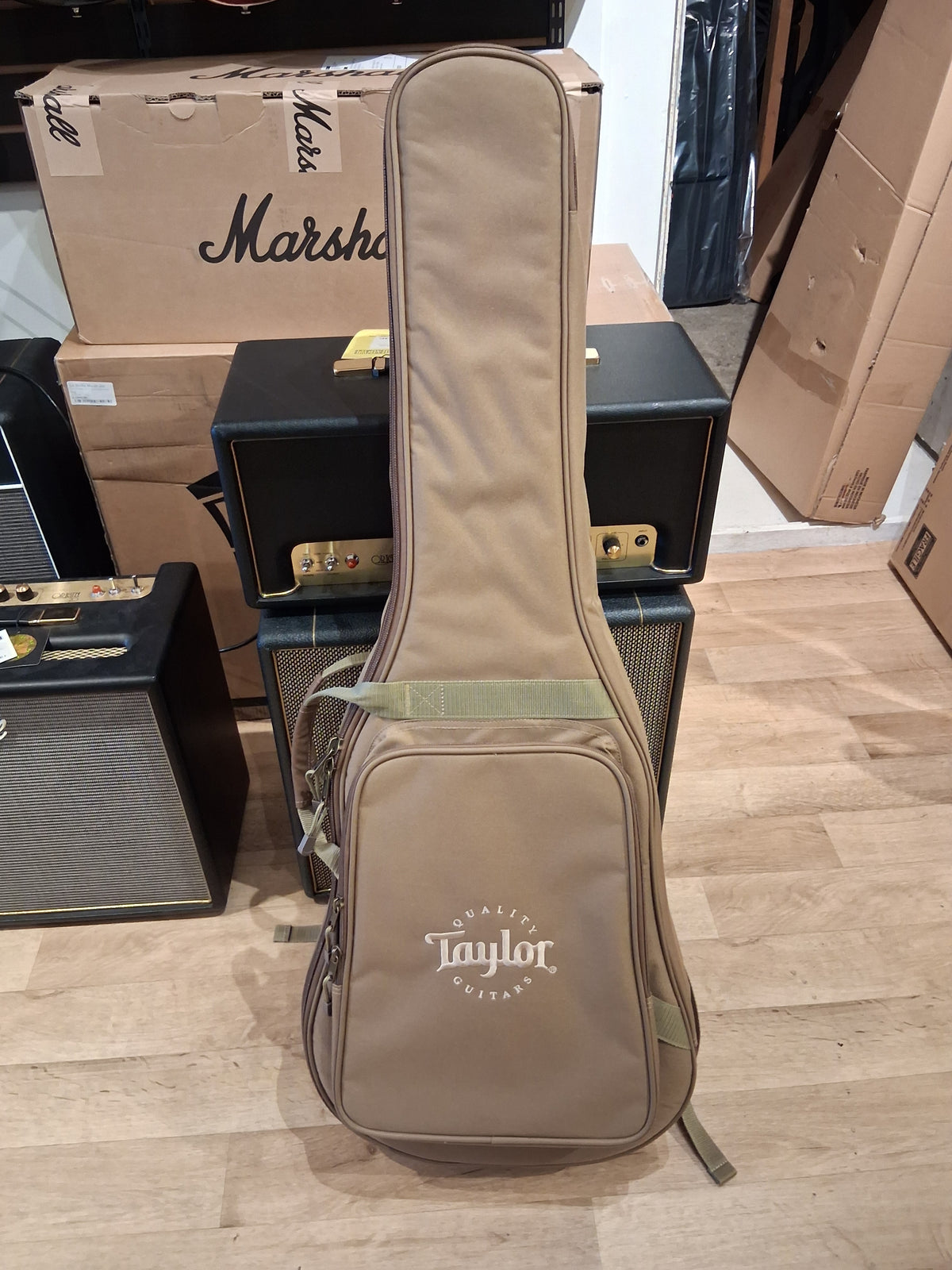 Taylor - Academy 12e V2 with gigbag -USED-