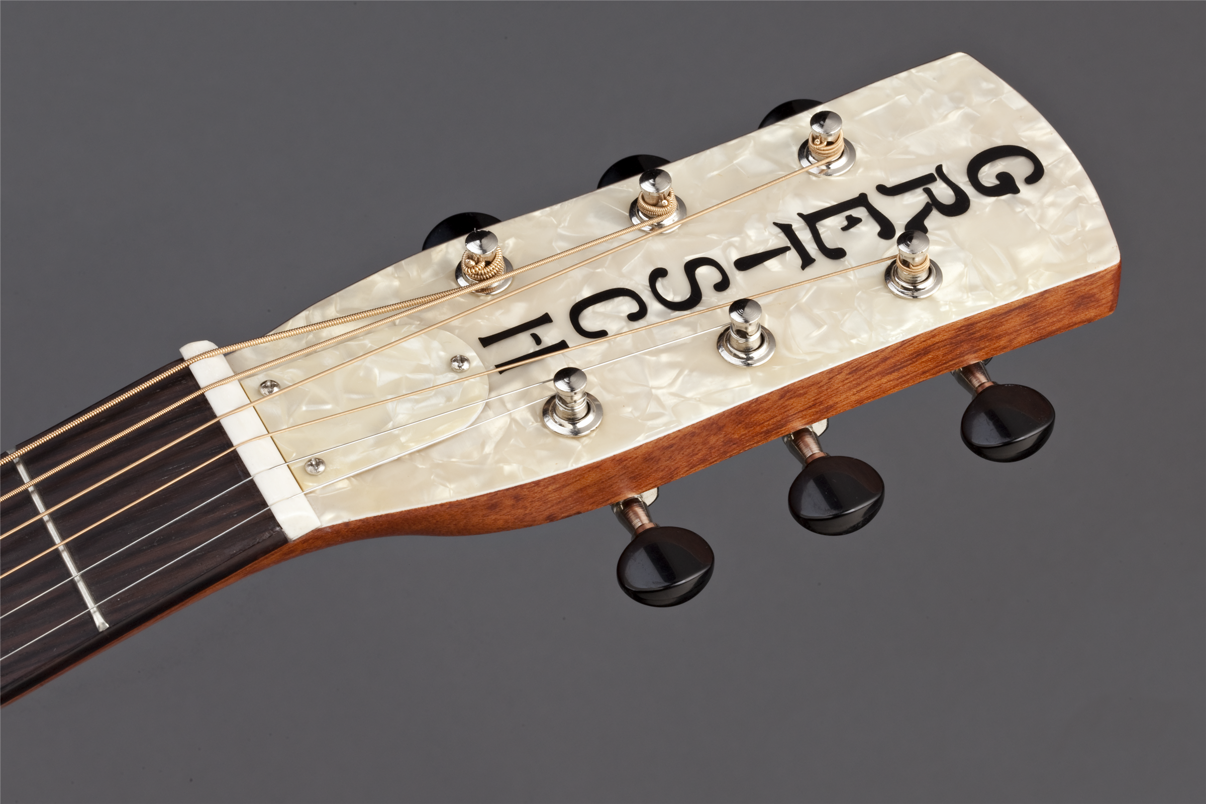 Gretsch G9200 Boxcar™ Round-Neck, Mahogany Body Resonator Guitar, Natural