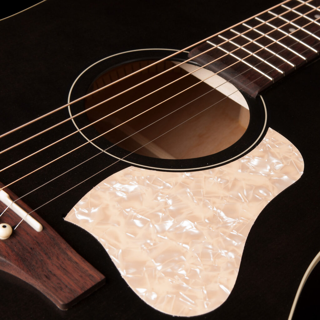 Art & Lutherie - Americana Dreadnought Faded Black