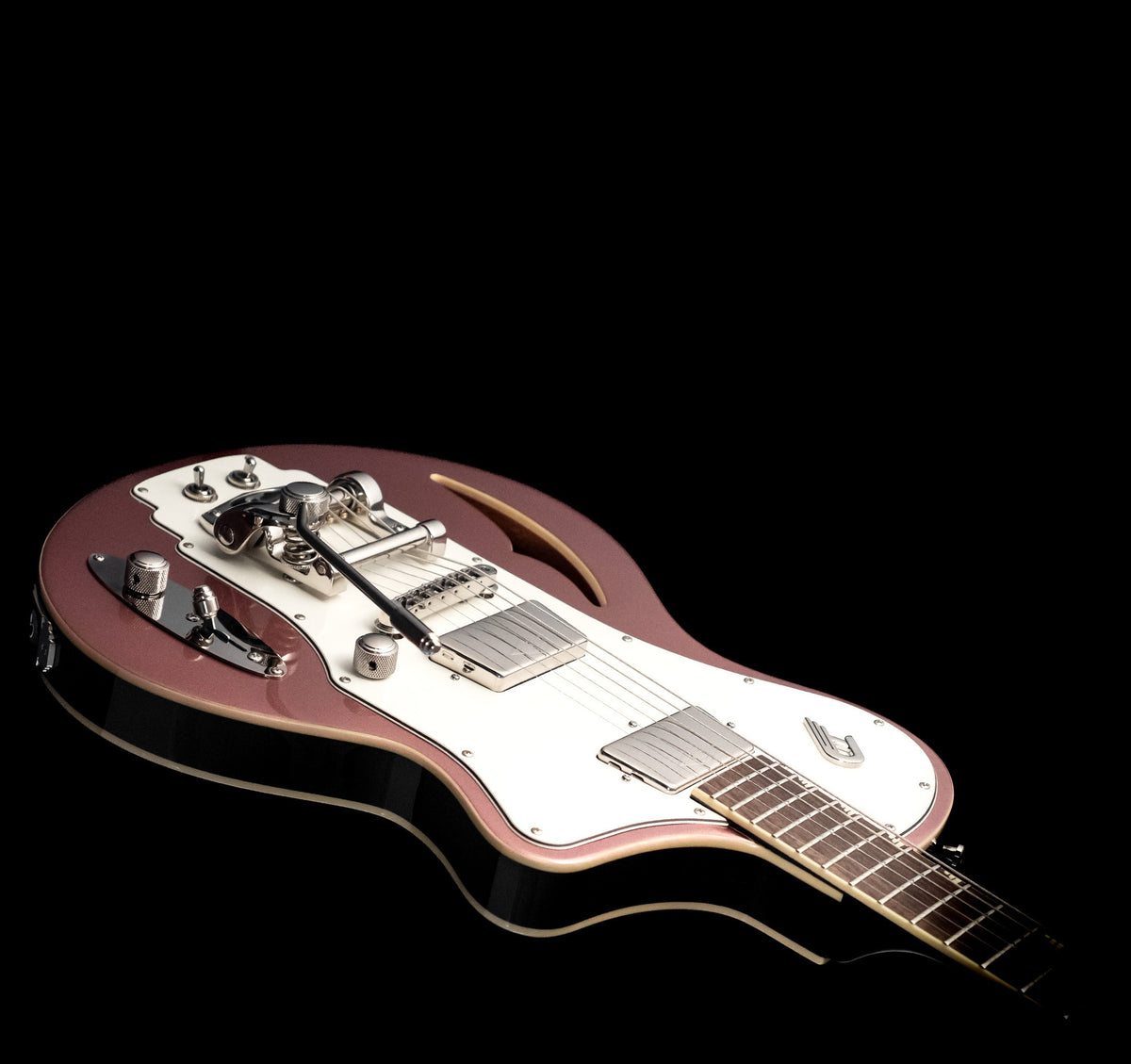 Duesenberg Julia Catalina Sunset Rose - angled body, pickups and vibrato detail