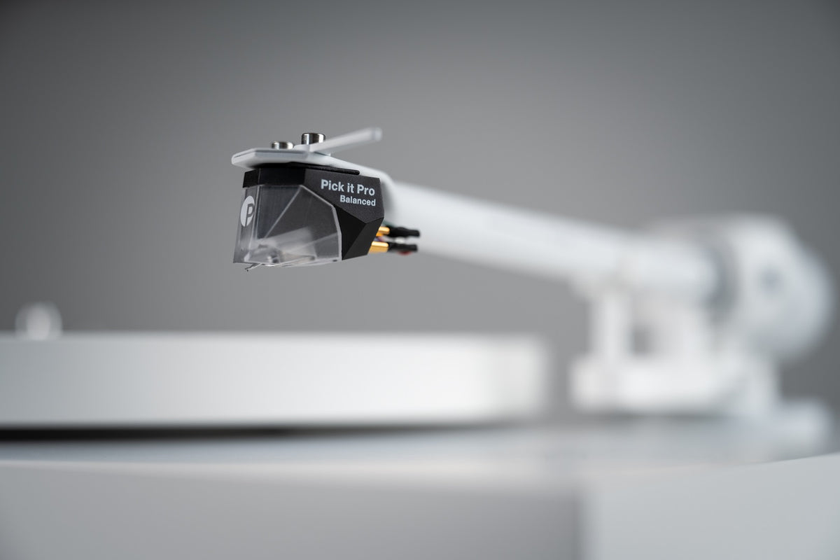 Pro-Ject DEBUT PRO BALANCED (PICK IT PRO B) - SATIN WHITE — vue 2