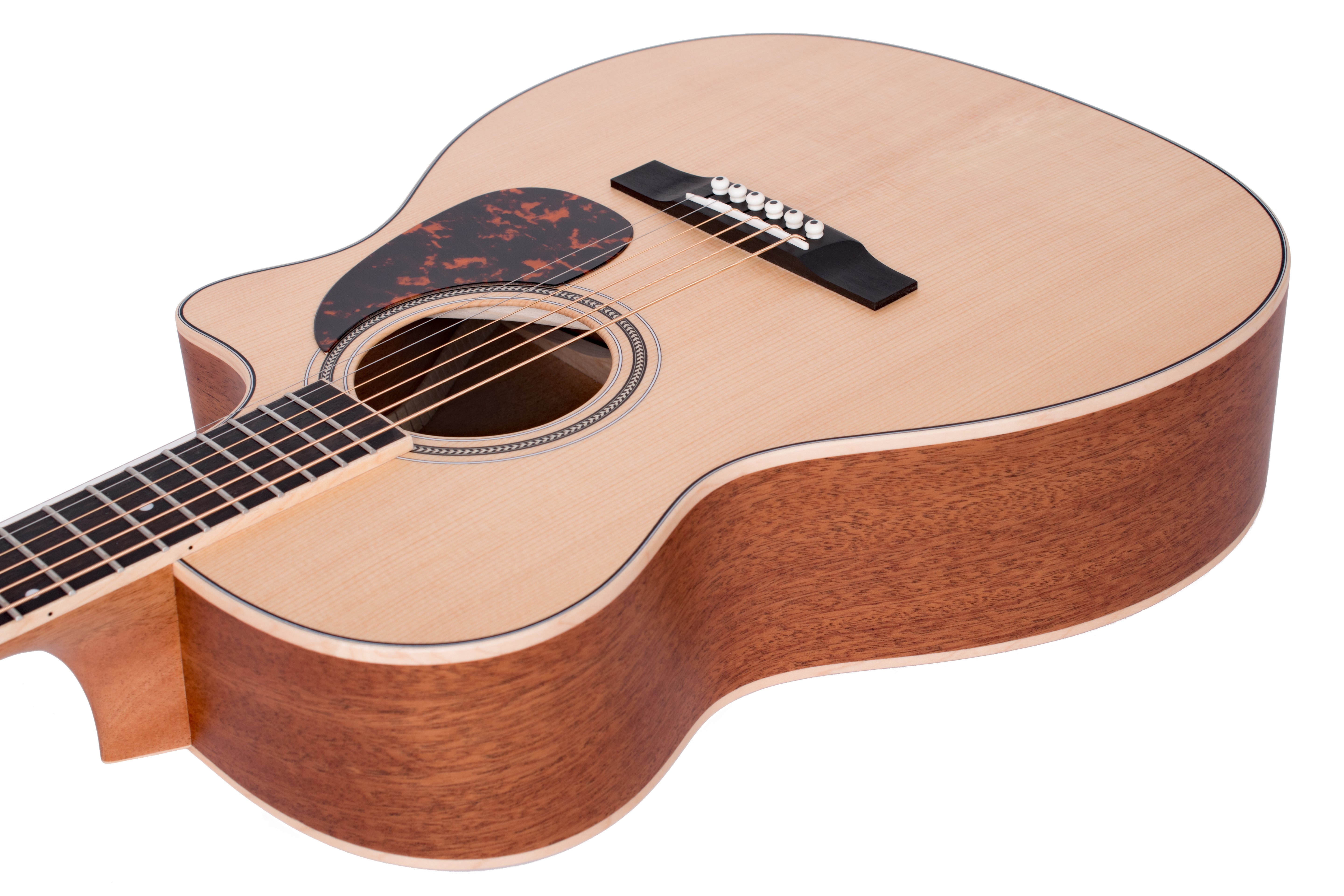 Larrivée OMV-03E Mahogany Series