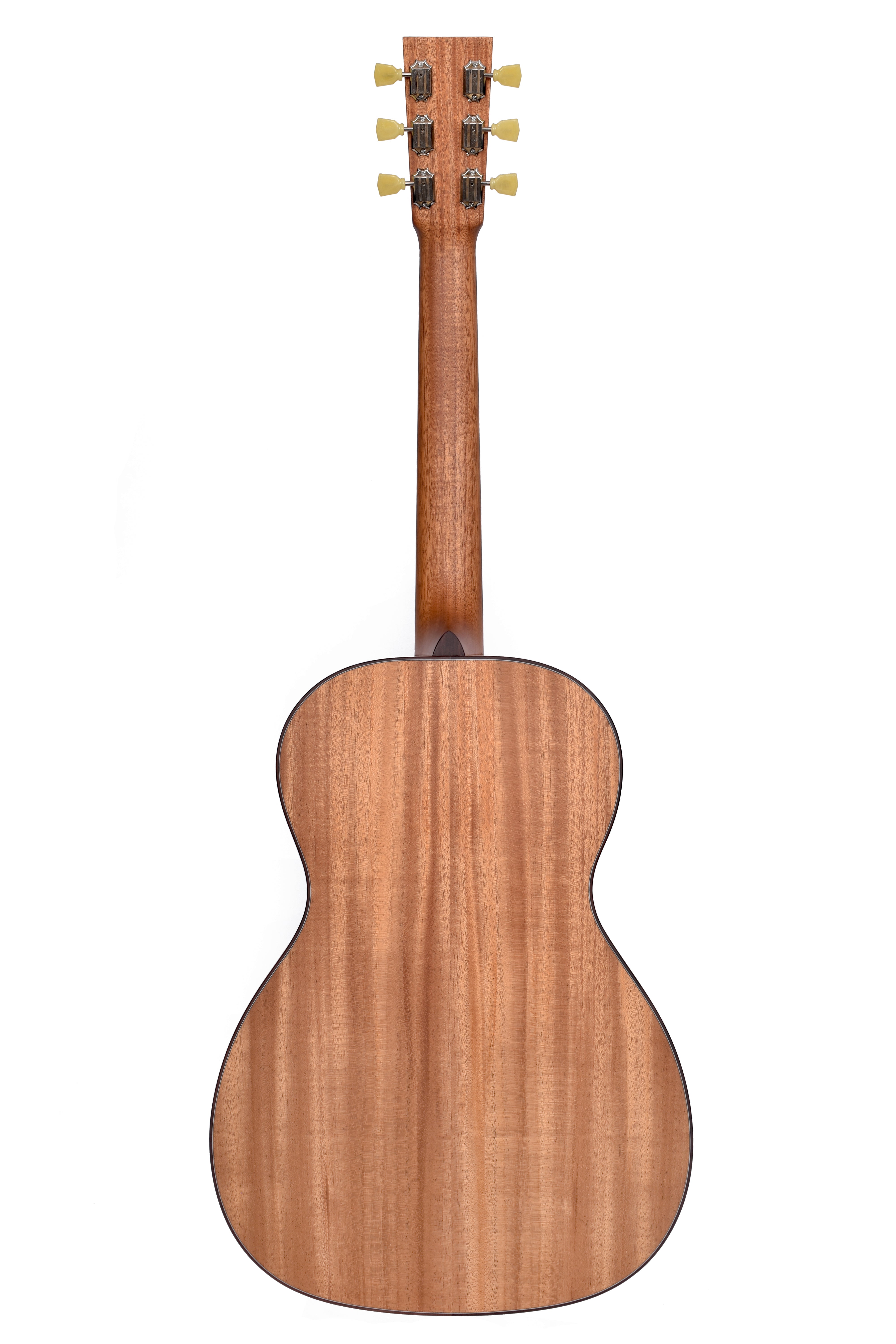 Larrivée OO-24 Series Mahogany