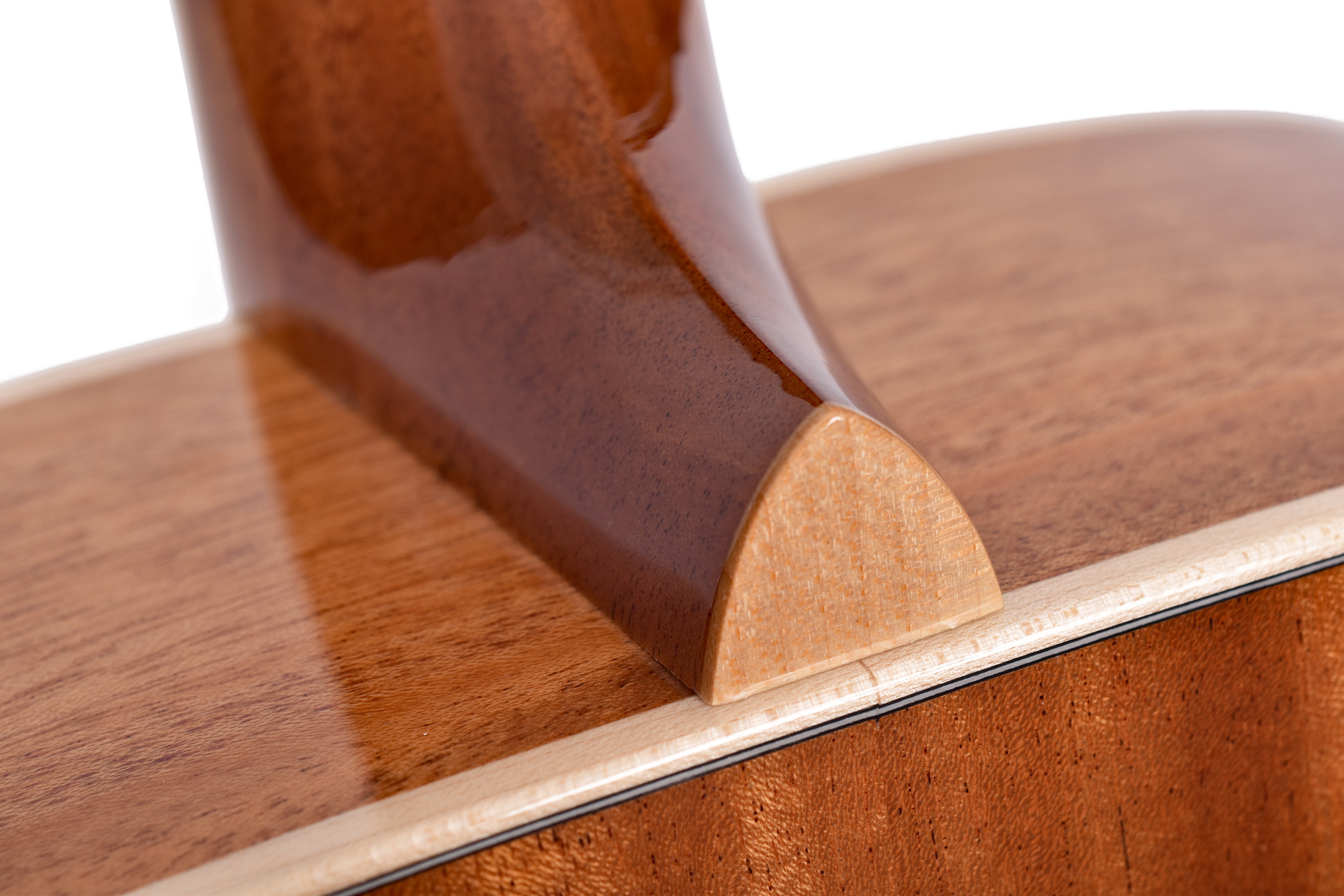 Larrivée D-44E Series Mahogany