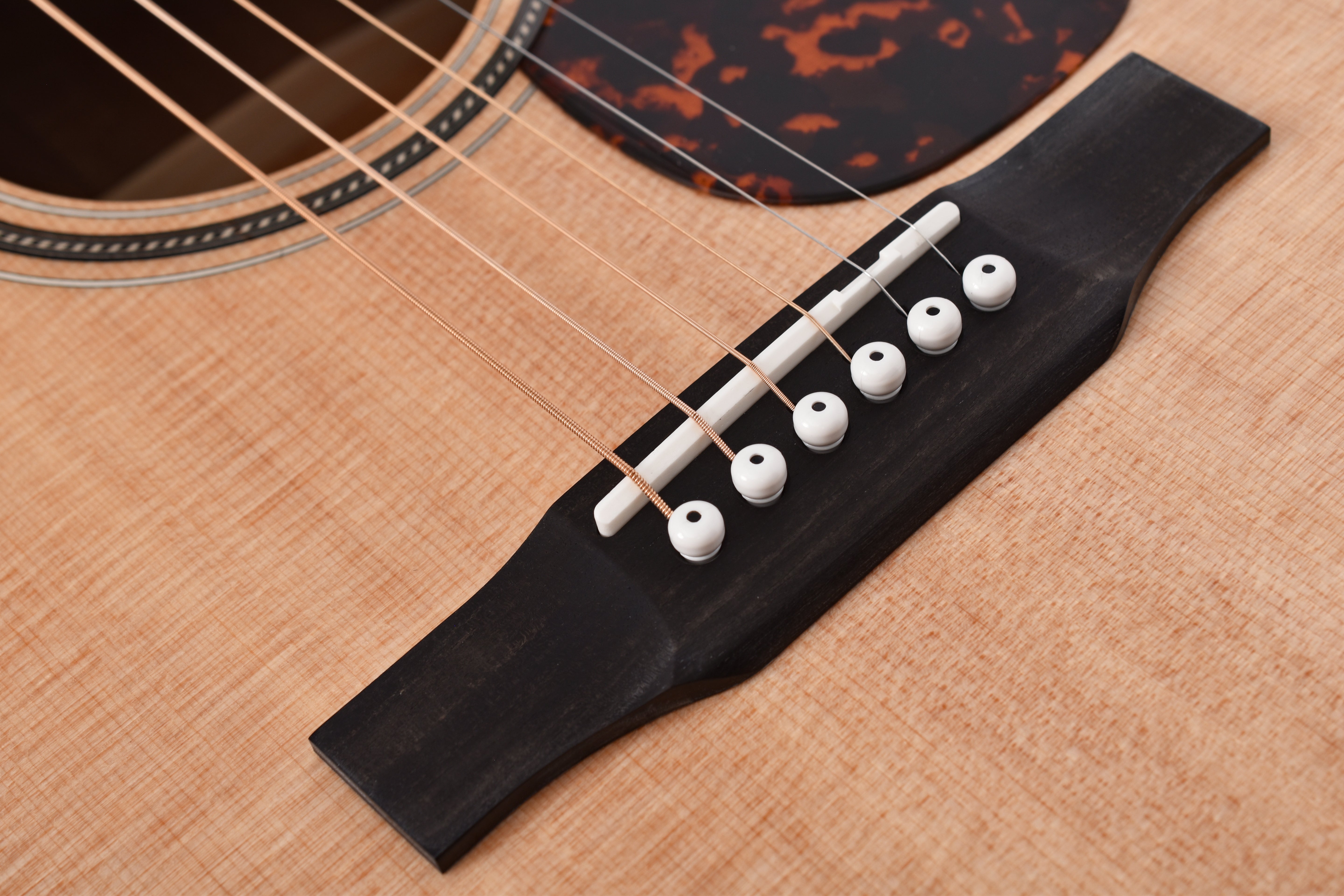 Larrivée D-44E Series Mahogany