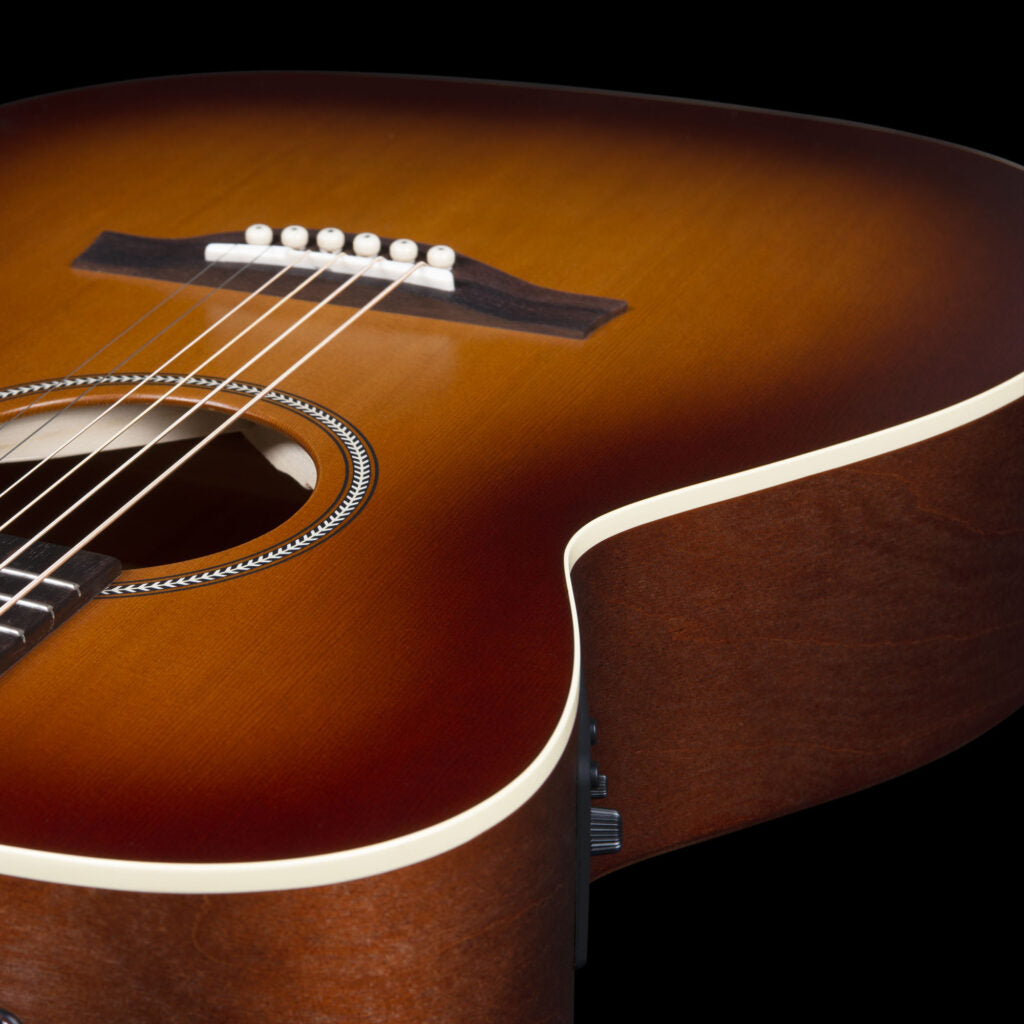 Seagull Entourage Rustic CH CW EQ