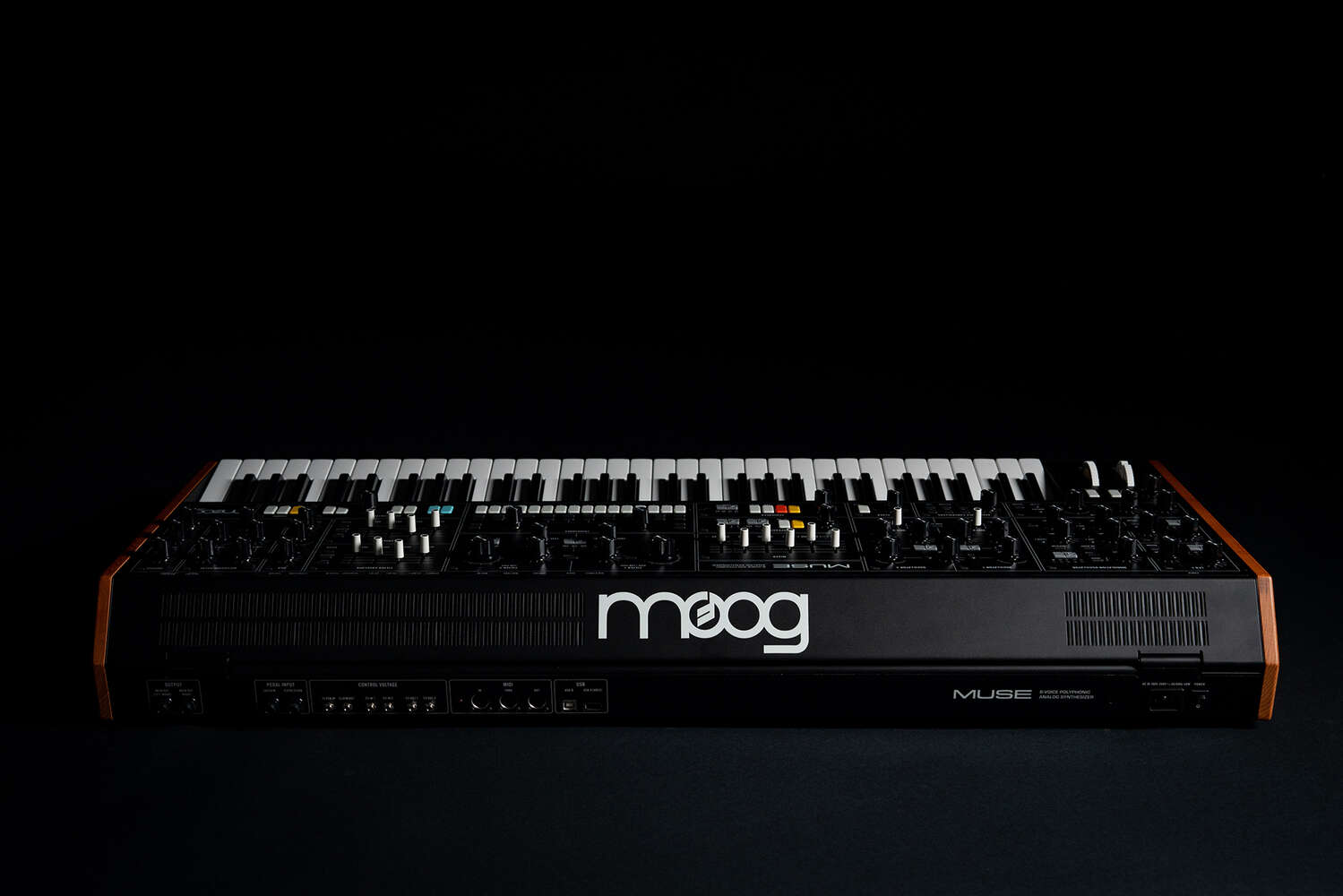 Moog - Muse 8 - Voice Polyphonic Analog Synthesizer - La Boîte Musicale - Synthesizers - Moog - 